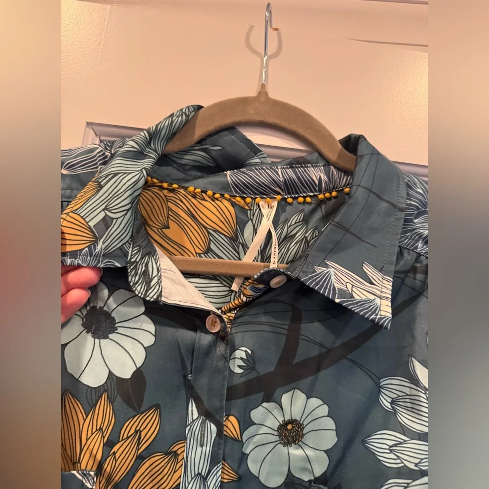 Anthropologie Briel Teal Floral Satin Button-Up Blouse with Mustard Accents XL - Picture 6 of 8